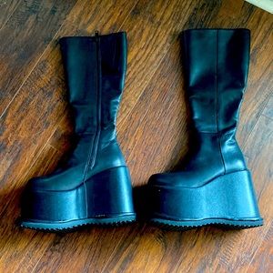 UNIF “Smoke Boot” in Black Womens Size 5 Pristine